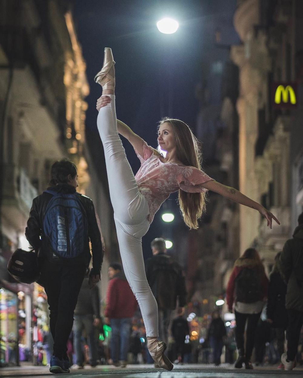 Танец в большом городе на снимках Омара З. Роблеса