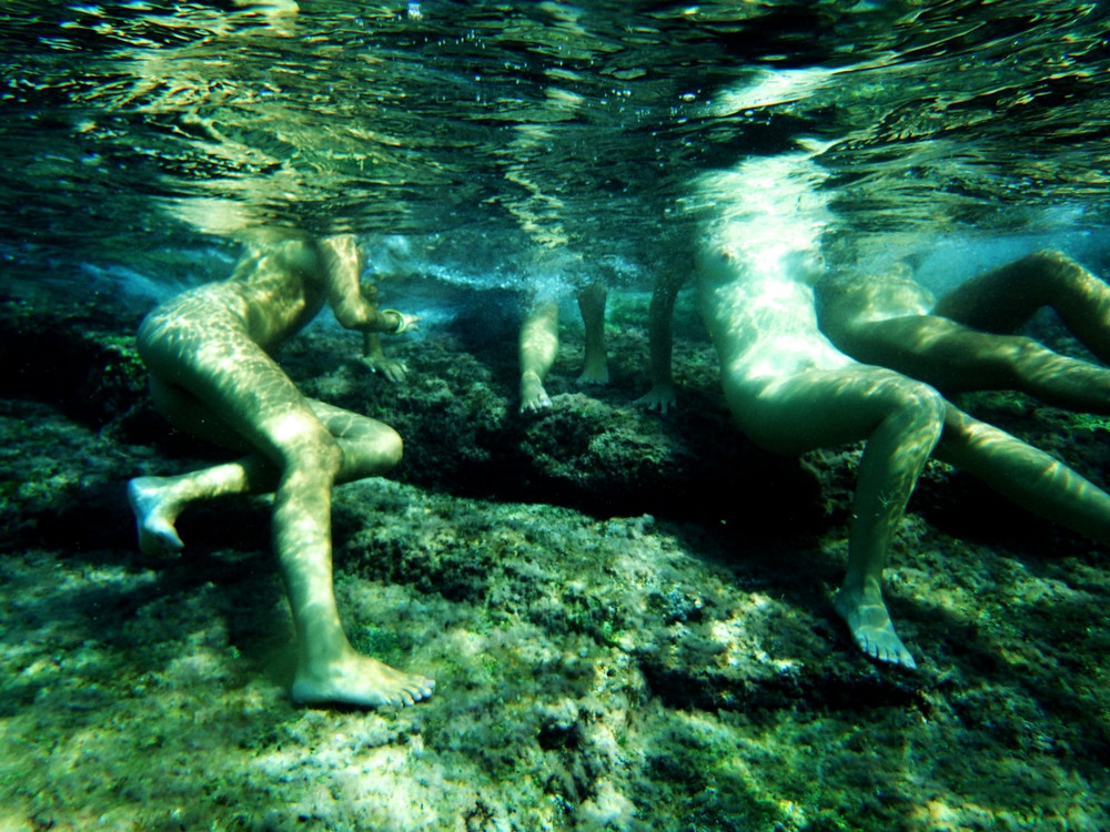 Молодые девушки в фотопроекте Кейт Беллм Подводный мир