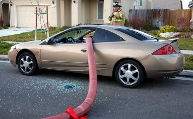 Почему не стоит парковаться у пожарного гидранта
