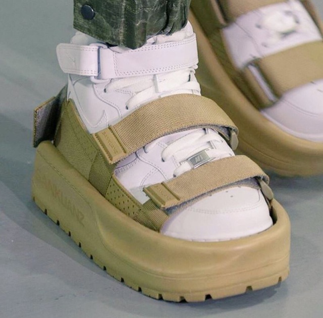 Модный китайский бренд удивил новой коллекцией обуви