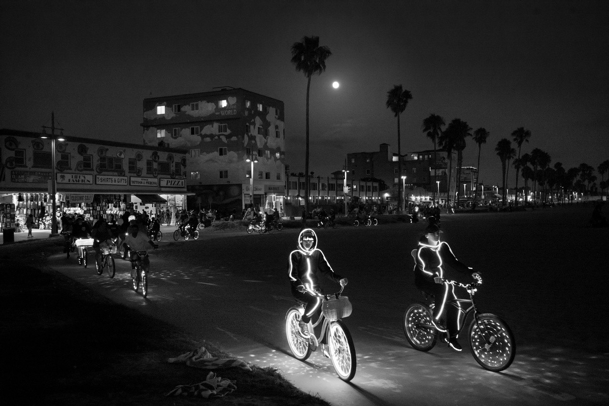 Лос-анджелесская Венеция в фотопроекте Дотана Сагая