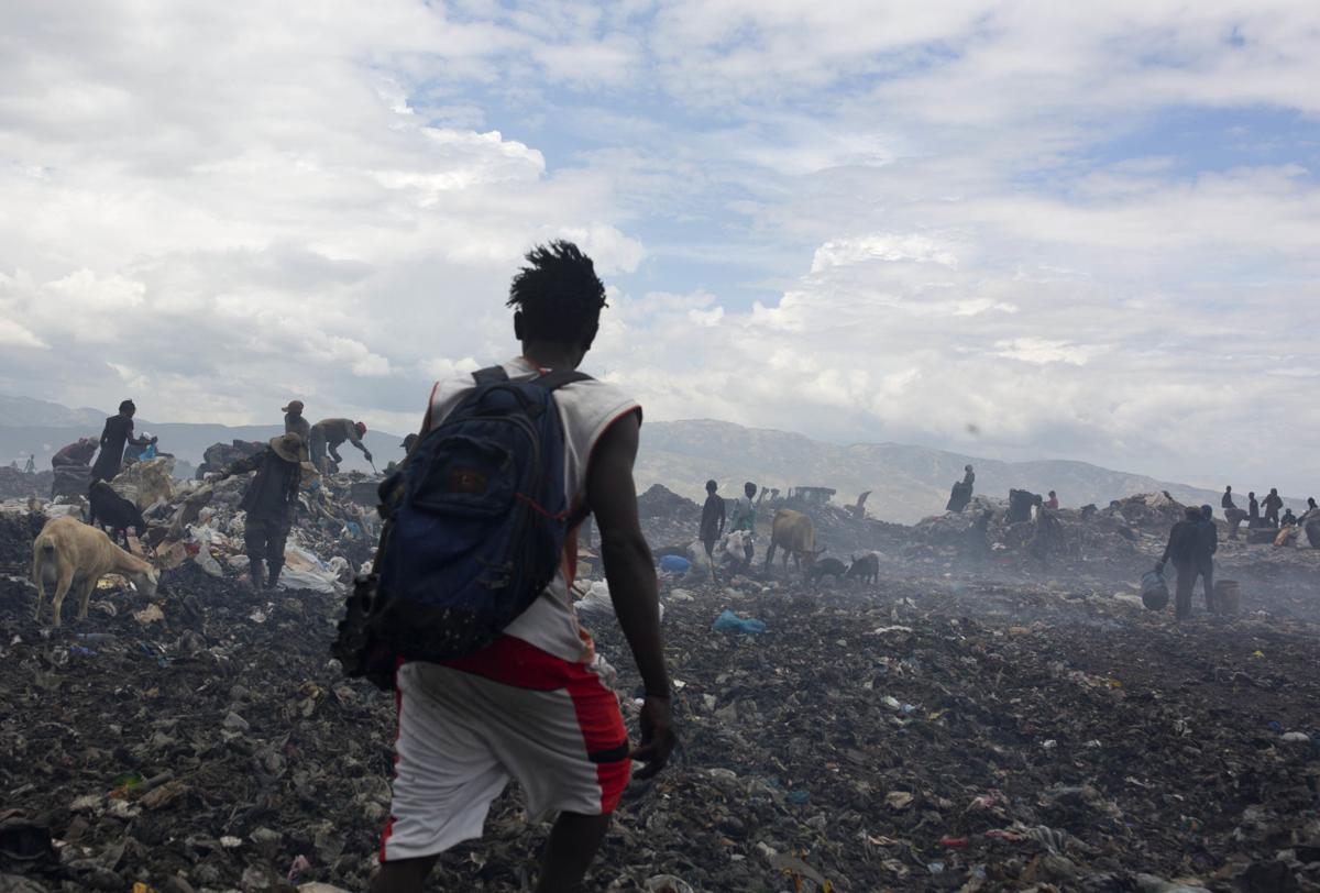 Жизнь на крупнейшей мусорной свалке Гаити