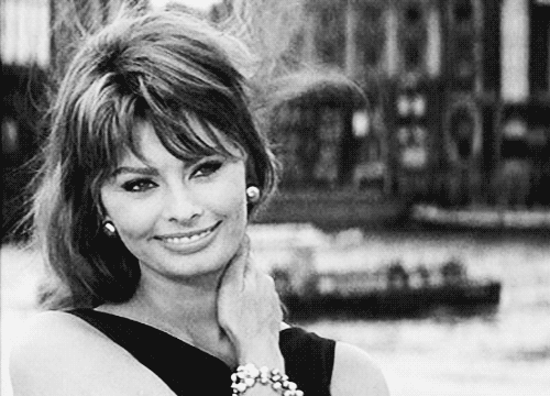 A legendás Sophia Loren gifekben