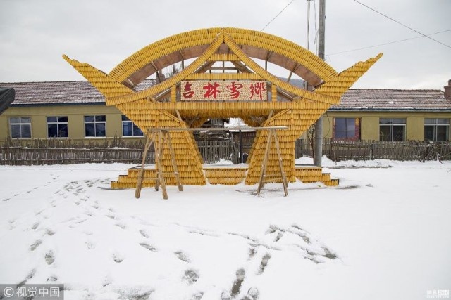 Китайский дом из кукурузных початков