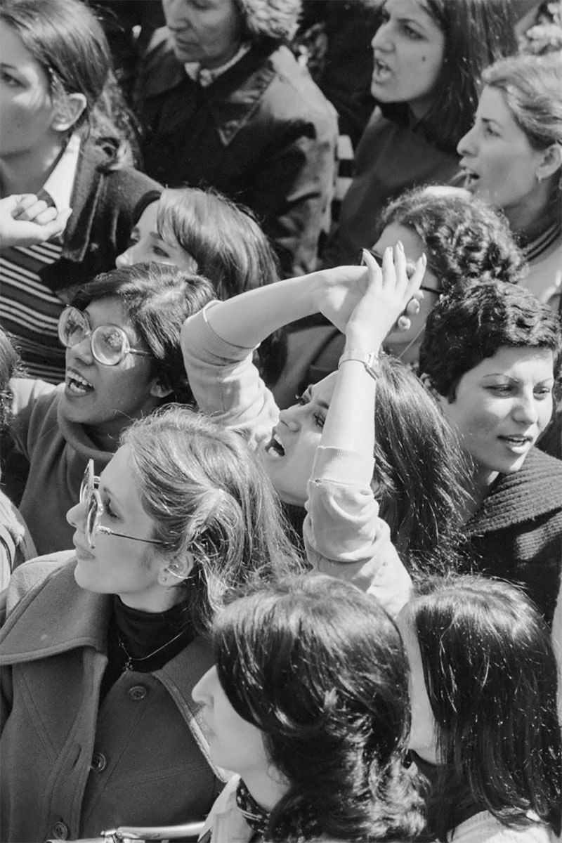 Иранские женщины протестуют против хиджабов в марте 1979 года