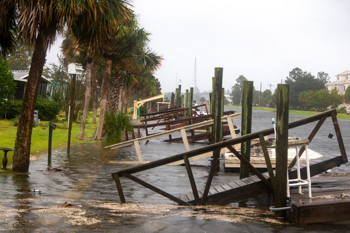 Ураган Майкл обрушился на Флориду