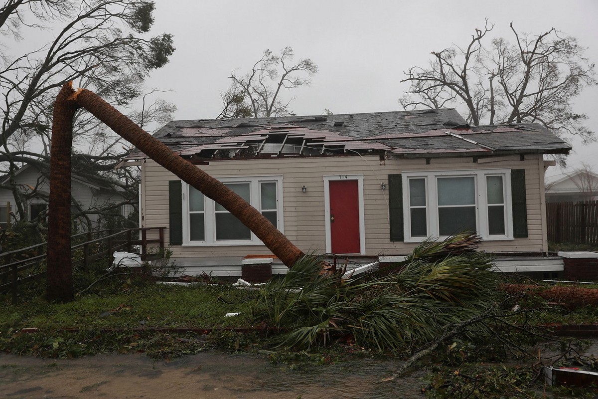 Ураган Майкл обрушился на Флориду