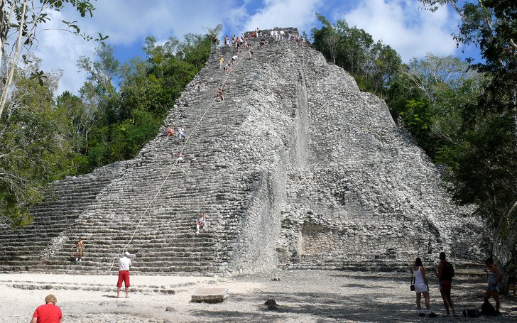 Что не показывают туристам на руинах городов майя