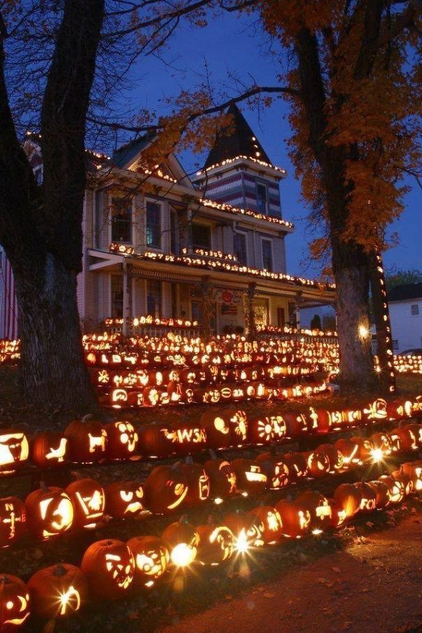 Крутые декорации домов к Хэллоуину