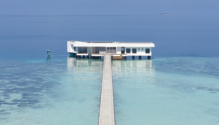 На Мальдивах открылся невероятный подводный отель
