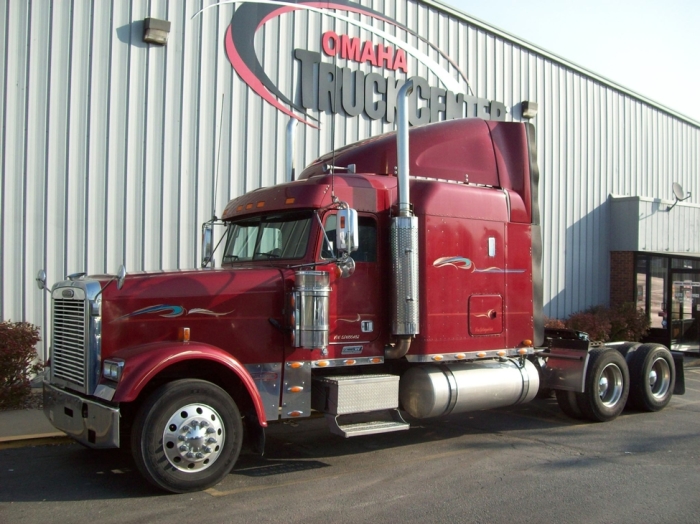 Американские большие грузовики для дальнобойных перевозок