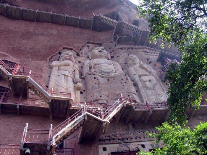 Майджишан – храм двух сотен пещер в Китае