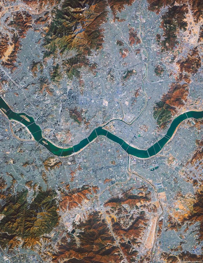 Захватывающие спутниковые снимки нашей планеты от Бенджамина Гранта