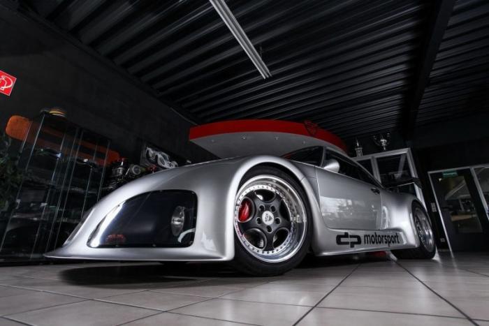 Ателье DP Motorsport построило реплику Porsche 935