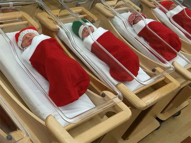 Как медики украшают больницы к новогодним праздникам