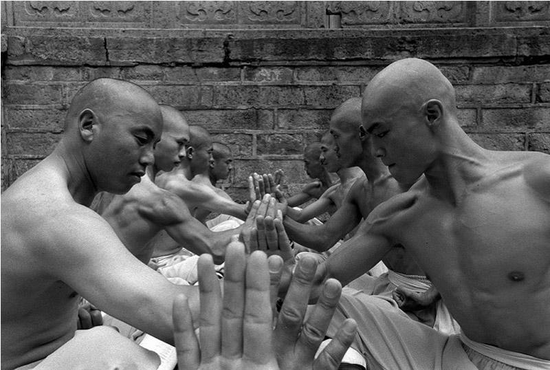 Монахи из монастыря Шаолинь