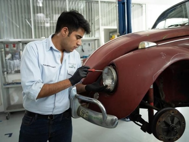 Volkswagen бесплатно восстановил Beetle, которым американка владела более 50 лет