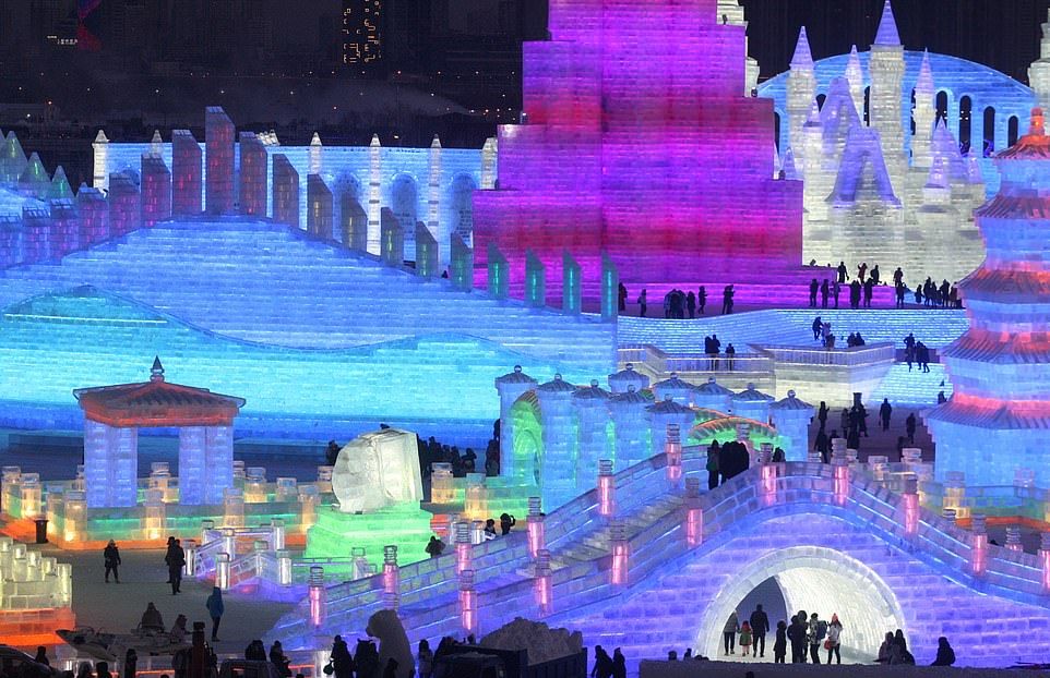 Ежегодный фестиваль снега и льда в Харбине 2019