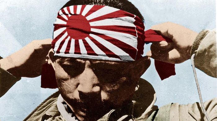 Как летчики из СССР научили японцев тактике камикадзе