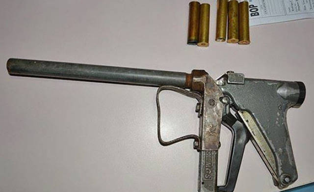 Конфискованное самодельное оружие из подручных средств