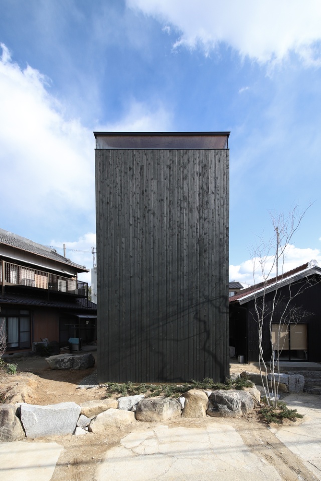 Необычный дом без окон в японском городе Тойота