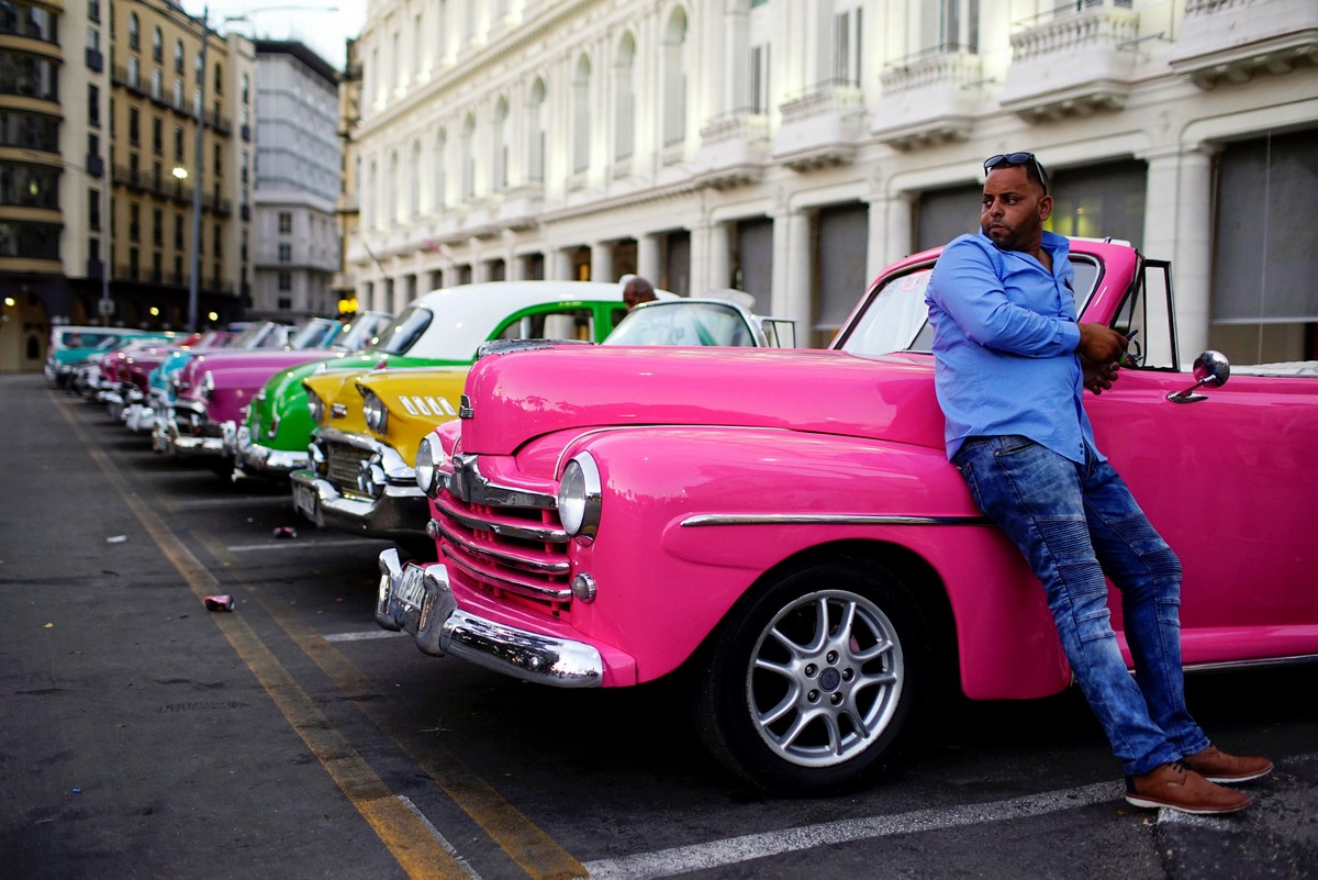 Человек Куба машины