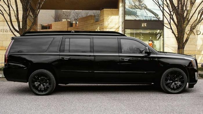 Cadillac Escalade превратили в роскошный лимузин