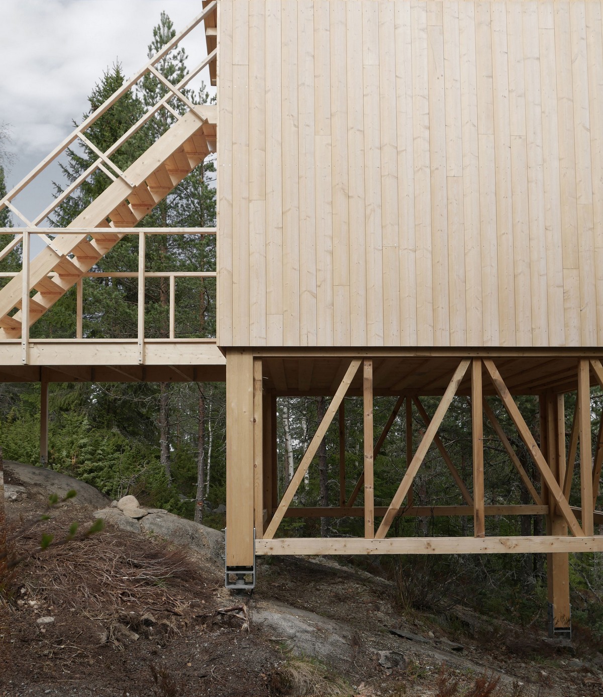 Дом-чердак для отдыха в лесу Швеции