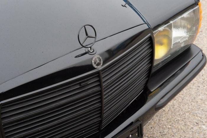 Mercedes-AMG Wagon 1979 - идеальный слипер