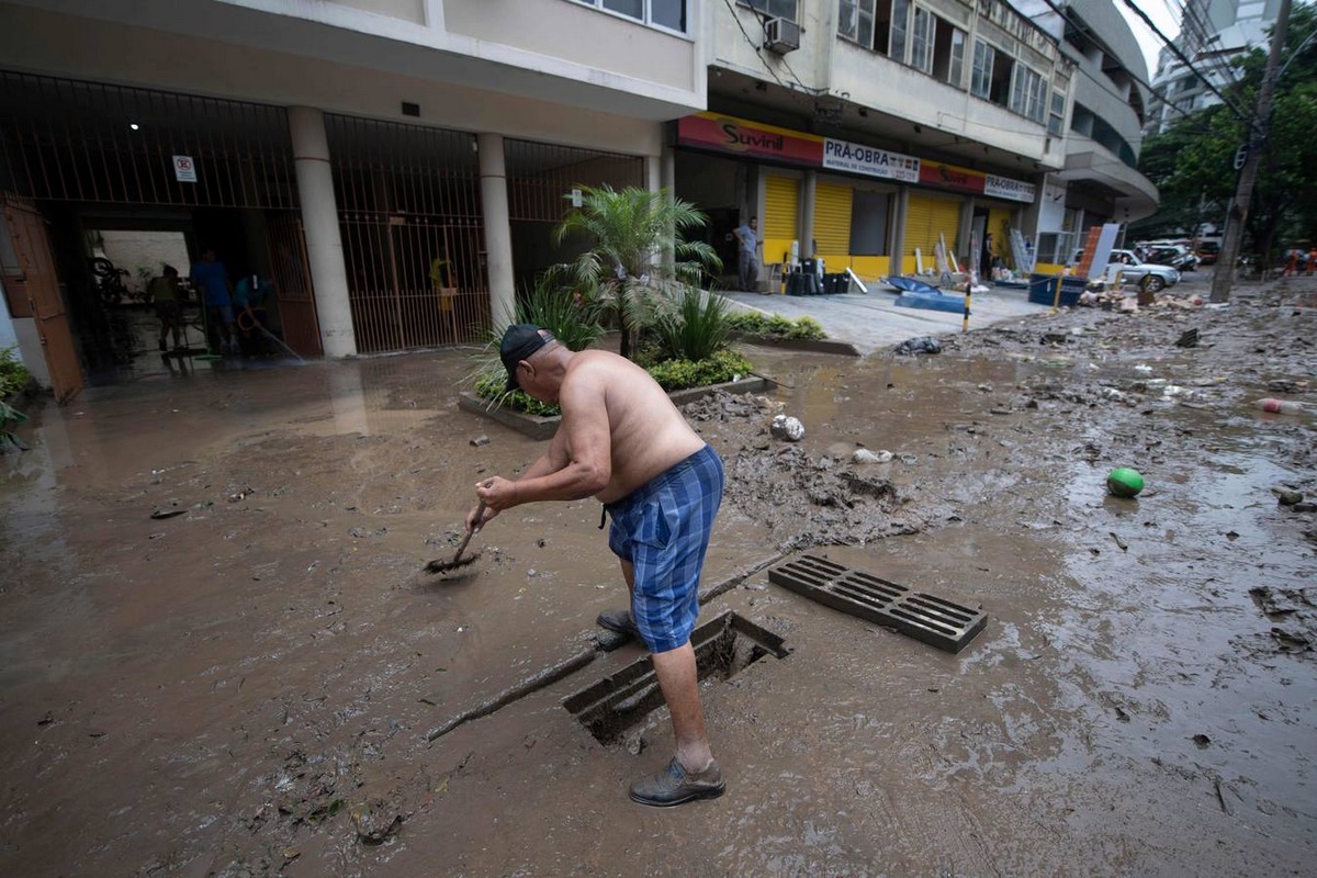 Последствия мощного шторма в Рио-де-Жанейро