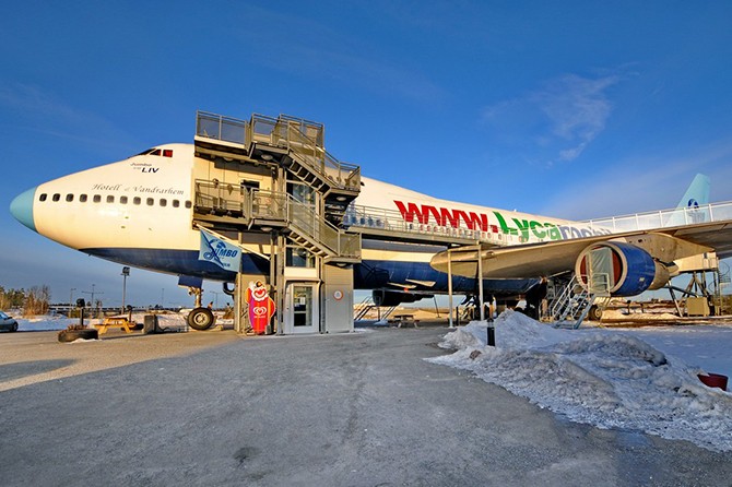 Отель-самолет Боинг-747 в Стокгольме