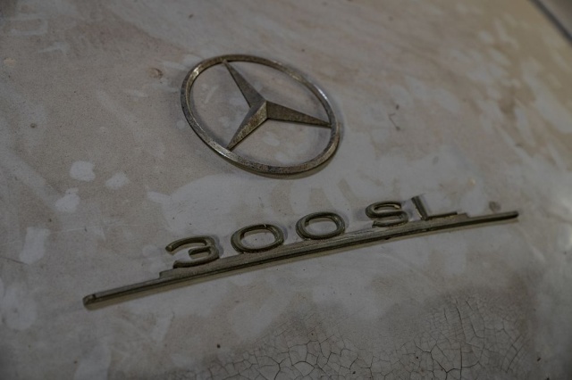 Уникальный Mercedes-Benz 300SL Gullwing простоял 60 лет в гараже
