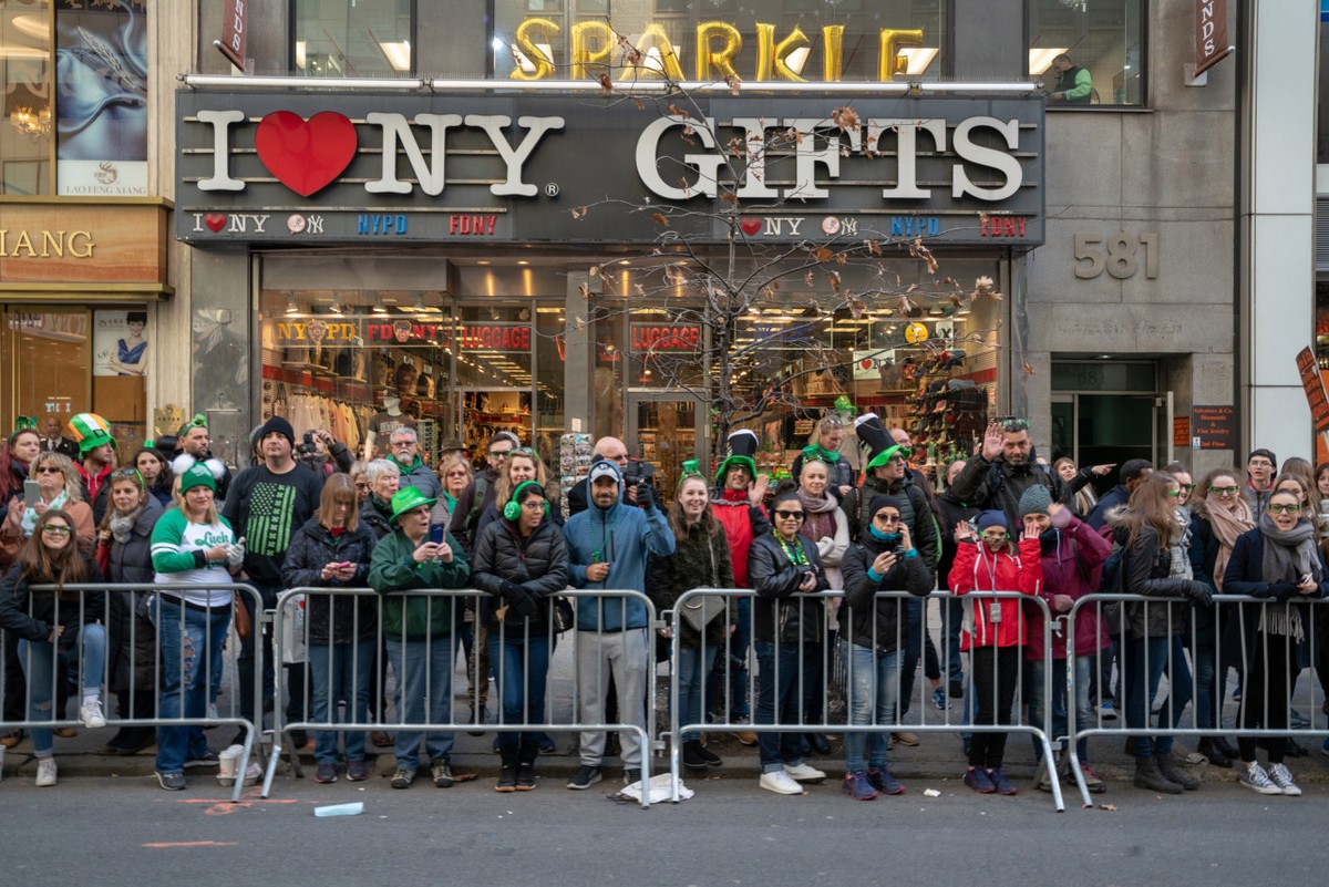 Парад в честь дня Святого Патрика в Нью-Йорке