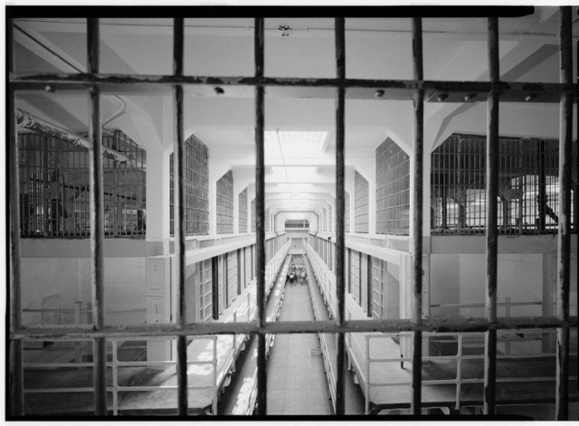 Атмосферные снимки, сделанные в тюрьме Алькатрас