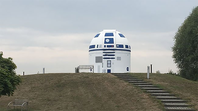 Профессор превратил обсерваторию в R2-D2