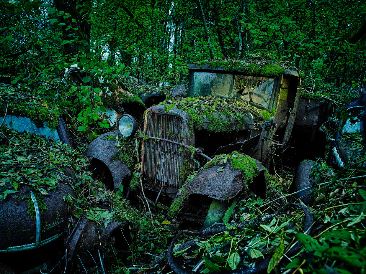 Мистические кладбища старых автомобилей в разных странах