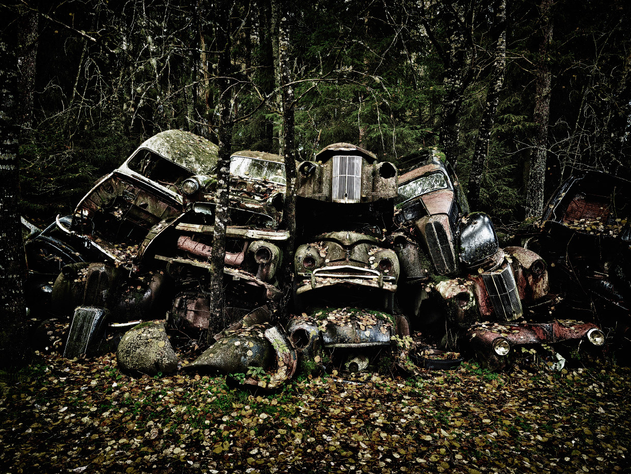 Мистические кладбища старых автомобилей в разных странах