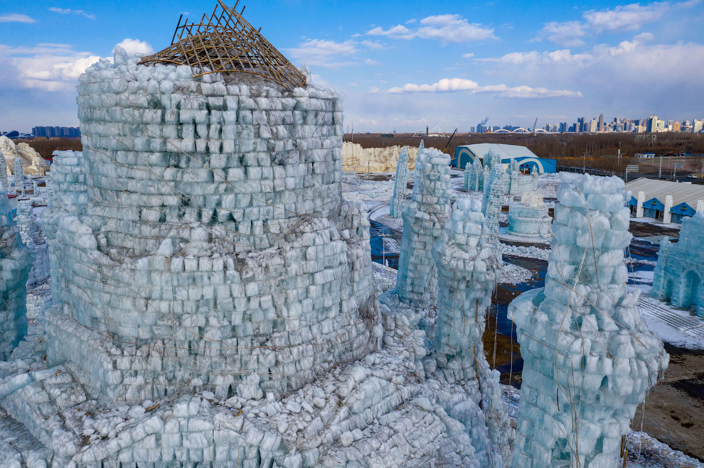 Таяние города ледяных скульптур в Харбине