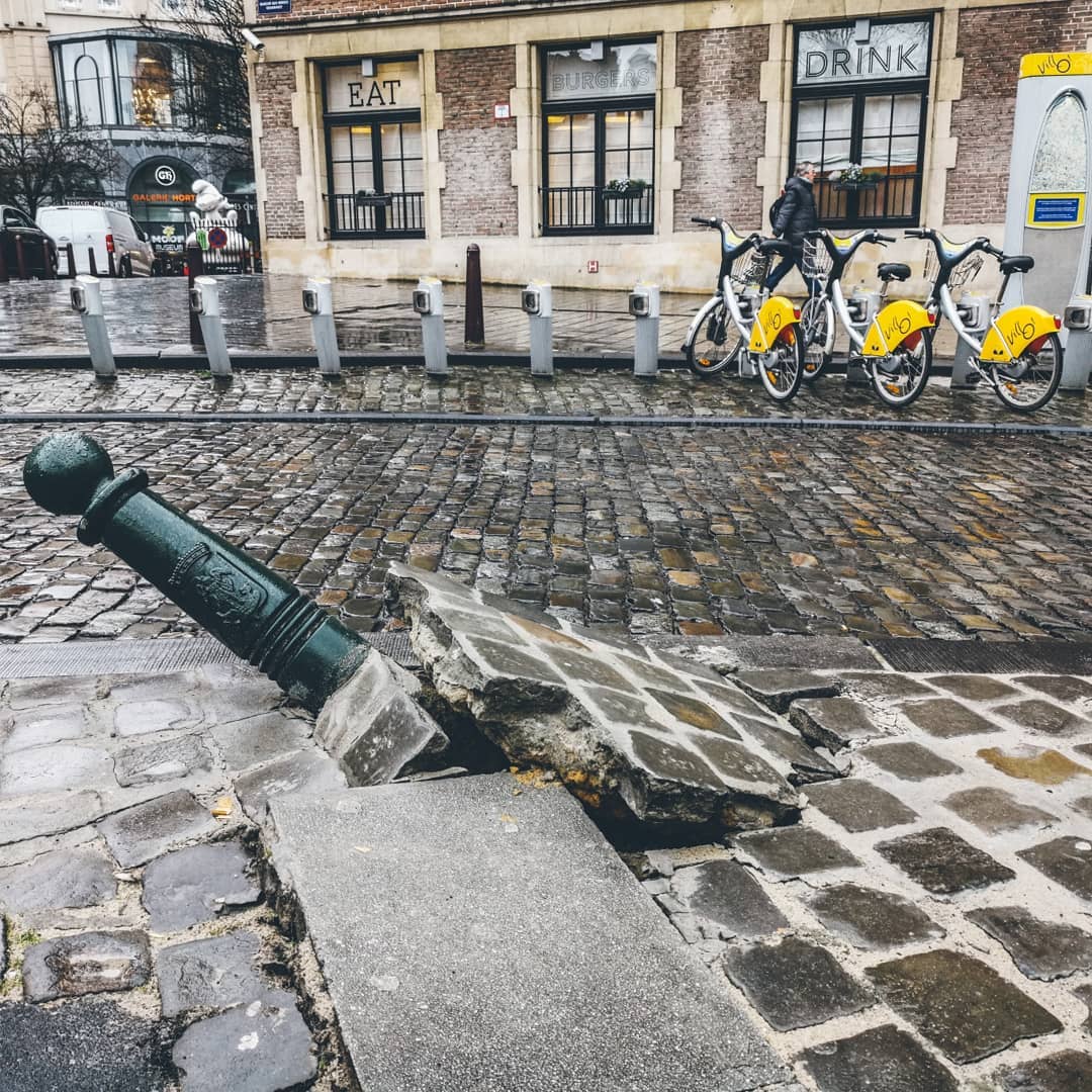 Снимки плохих бельгийских дорог в фотокниге