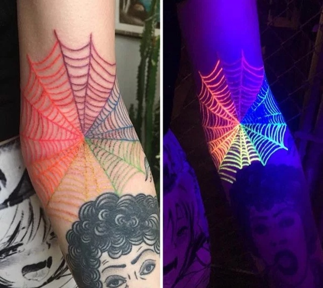 Необычные люминесцентные татуировки