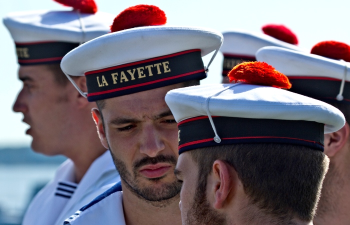 О появлении красного помпона на бескозырке французских моряков