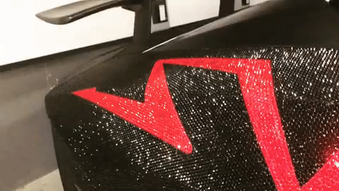 A Lamborghini Aventador sportkocsi Swarovski kristÃ¡lyokkal dÃ­szÃ­tett