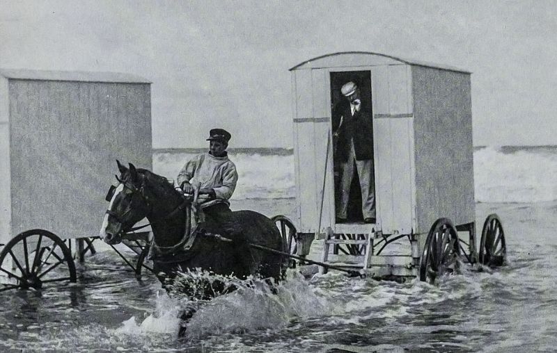Üdülés a brit strandokon az 1890-es években