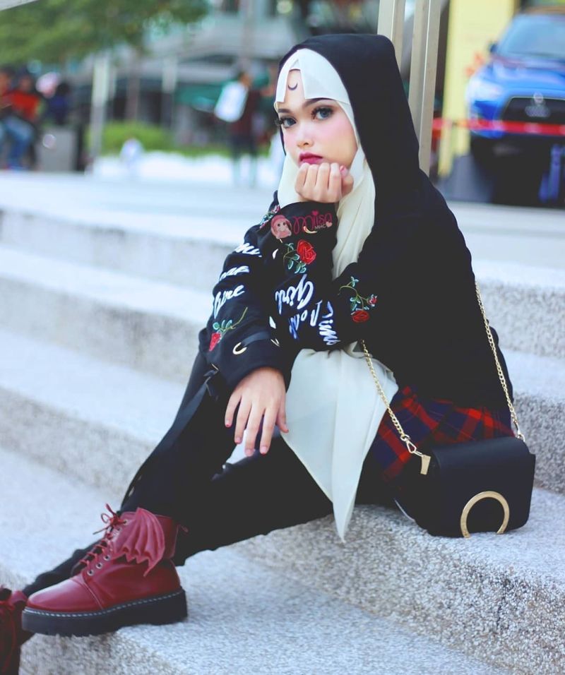 Девушка из Малайзии круто косплеит, не снимая хиджаба