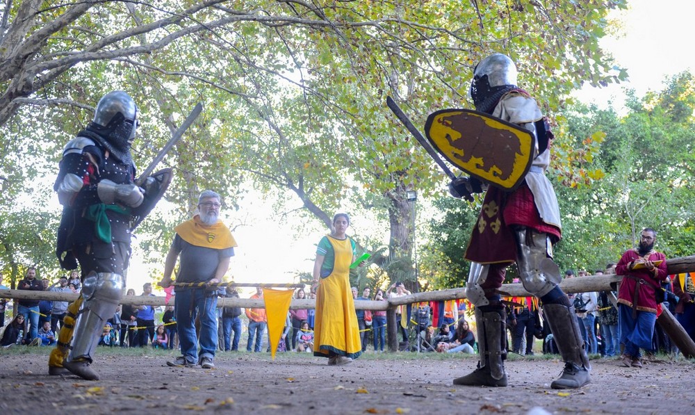 Соревнования по средневековым боям в Аргентине