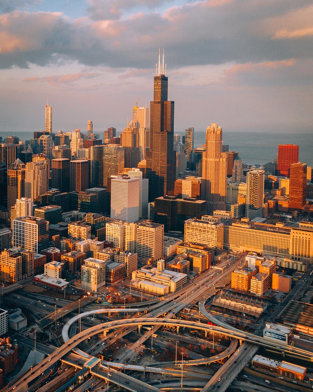 Городские и уличные снимки Чикаго от Ника Кроуфорда.