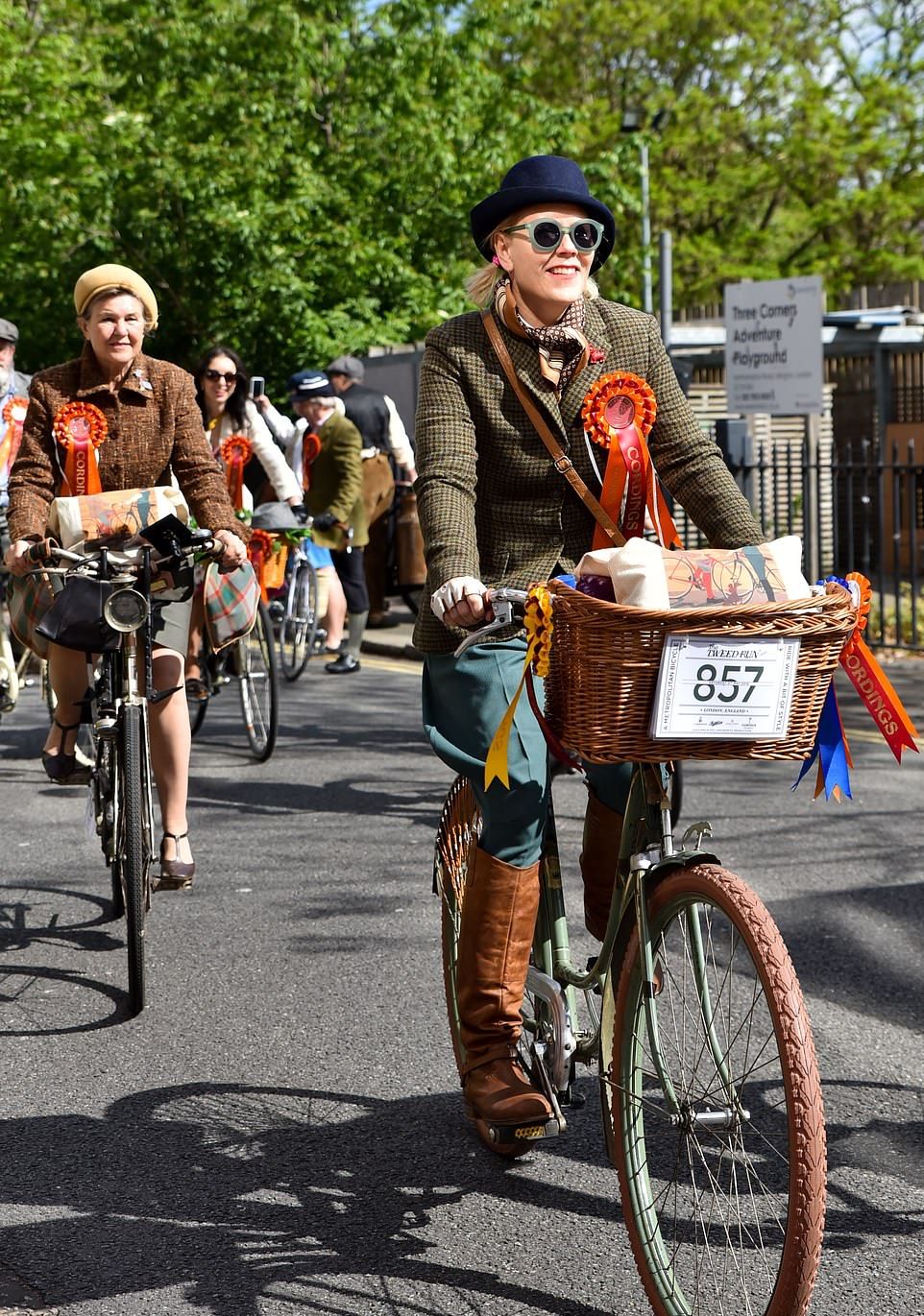 Ежегодный твидовый велопробег в Лондоне