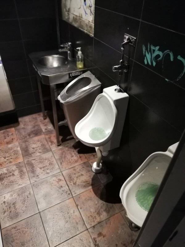 Подборка странных туалетов