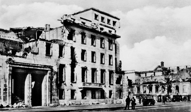 Разрушенный Берлин на фотографиях 1945 года