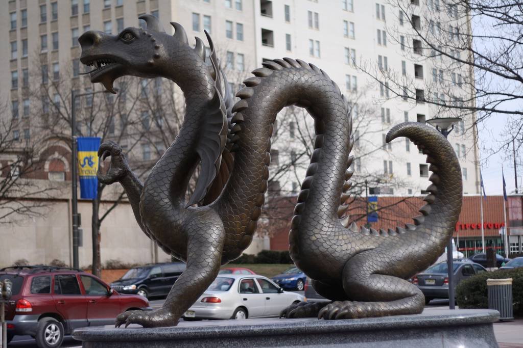 Csodálatos sárkány szobrok a világ minden tájáról